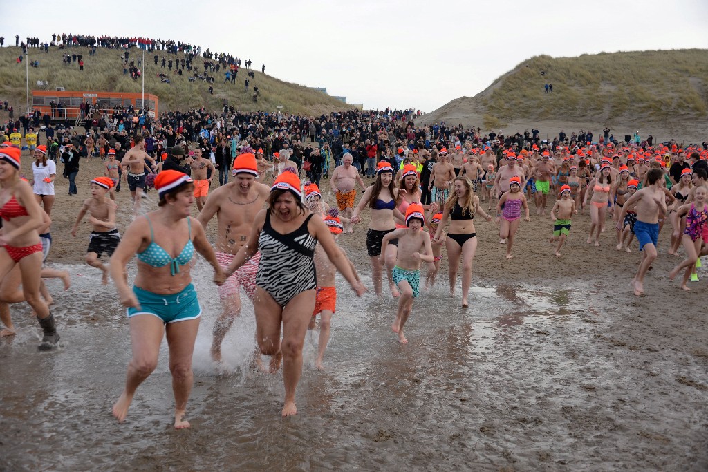 ../Images/Nieuwjaarsduik Nederzandt 2016 036.jpg